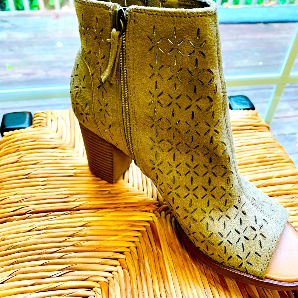 NWOT Rock & Candy Perforated Bootie